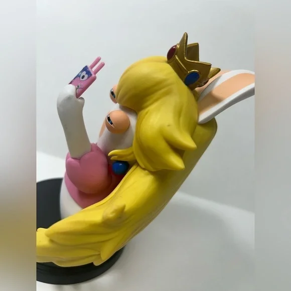 Mario + Rabbids Kingdom Battle - Rabbid Peach Figure 📱🤪 - Picture 10 of 11